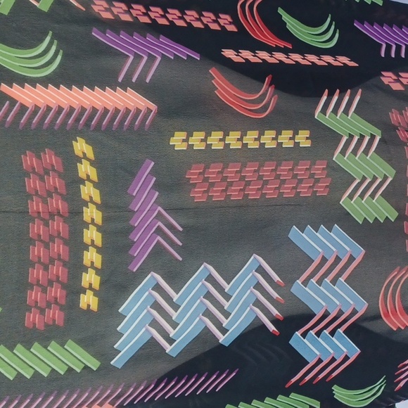 LULAROE MONROE COVERUP M - Picture 6 of 7